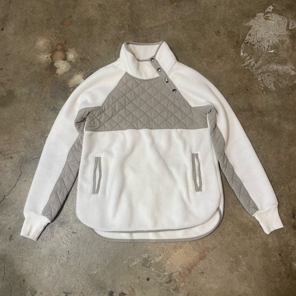 Abercrombie & Fitch Asymmetrical Pullover Fleece